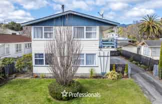 26 Shanly Street, Brown Owl