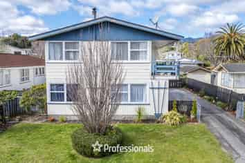 26 Shanly Street, Brown Owl