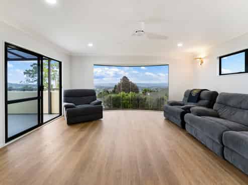 223 Hill Road, The Gardens