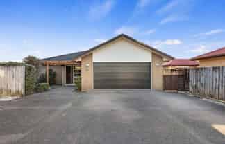 54 Oriental Parade, Papamoa