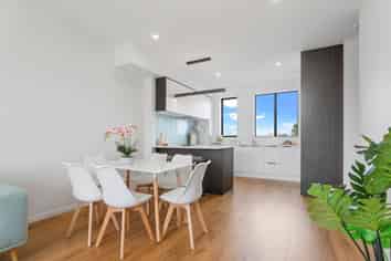 2/2A Cambridge Road, Manurewa