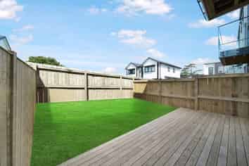 5/107 Hobsonville Road, West Harbour