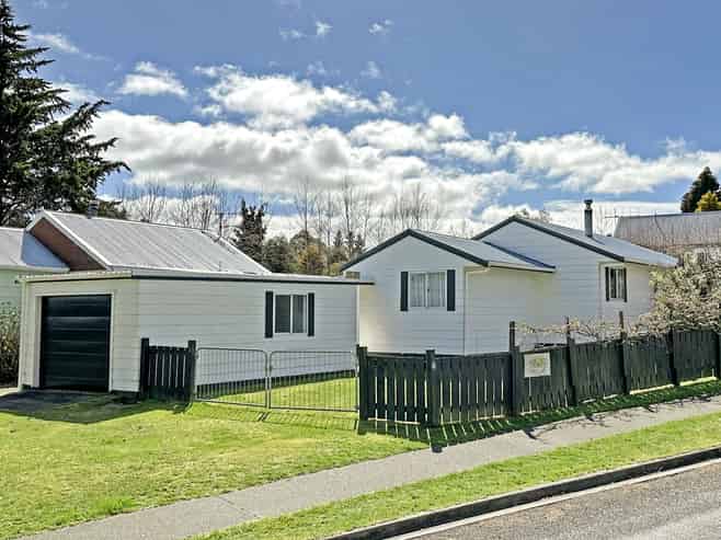 2/60 Kinloch Road, Kinloch