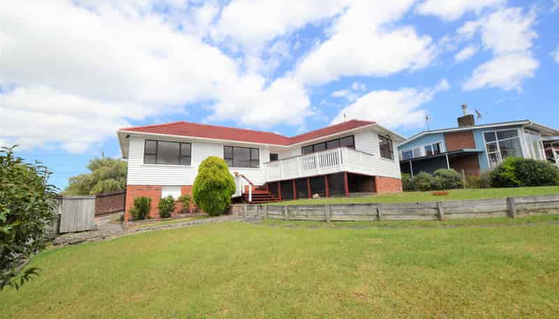 125 Mcleod Road, Te Atatu South