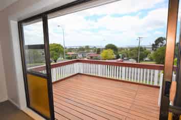 125 Mcleod Road, Te Atatu South