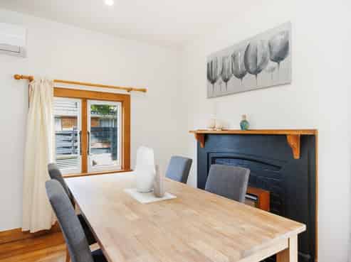 392 Botanical Road, West End
