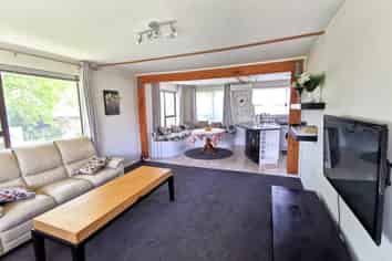 1/52 Lochee Road, Upper Riccarton