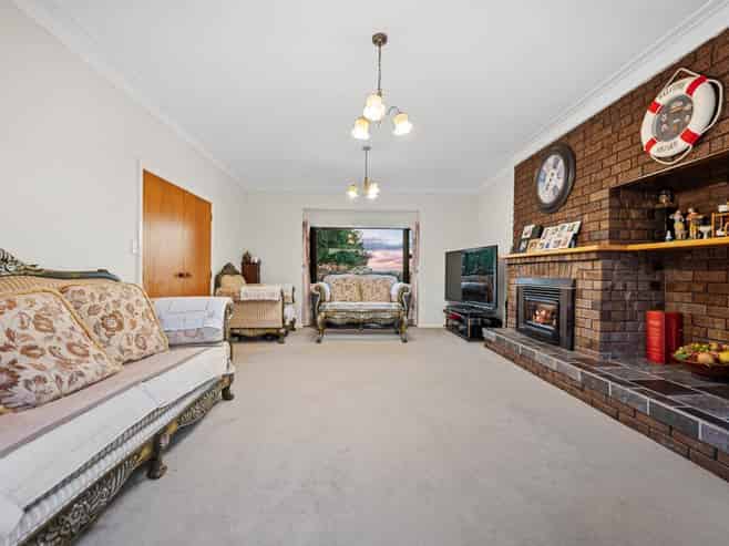 307 Duck Creek Road, Silverdale