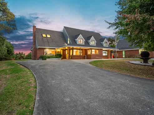 307 Duck Creek Road, Stillwater