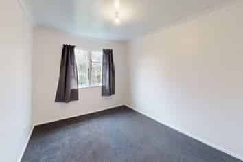 12 Larsen Court, Roslyn