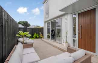 52B Durham Crescent, Fairfield
