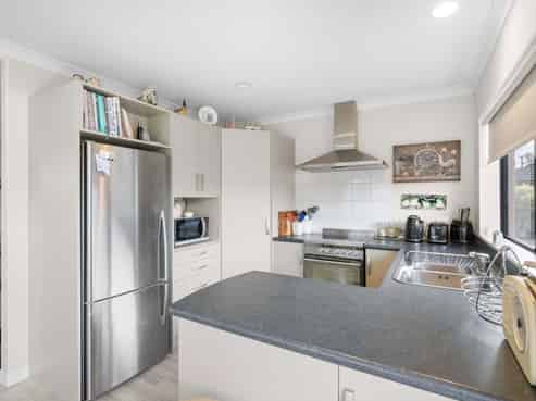 30 Ian Peter Way, Otaki