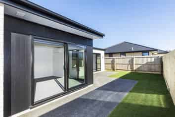 5 Rita Angus Road, Belfast