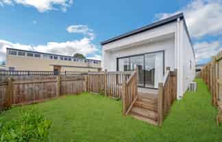 63  Flanshaw Road, Te Atatu South