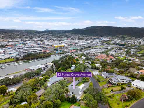 52 Punga Grove Avenue, Riverside