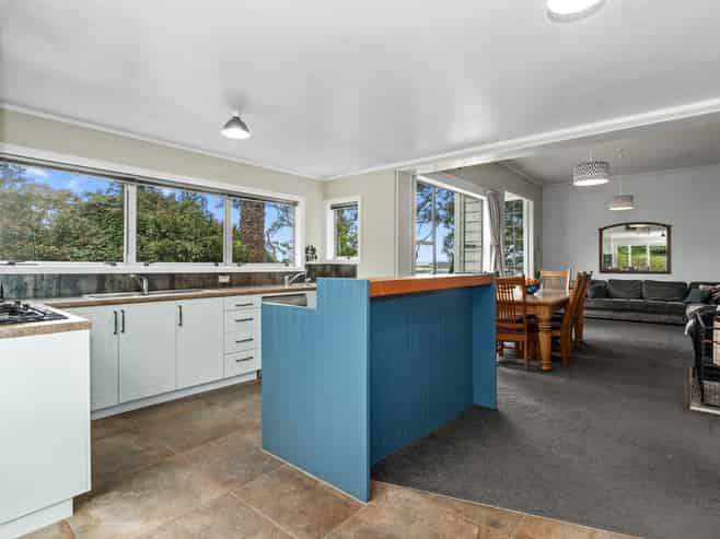 52 Punga Grove Avenue, Riverside