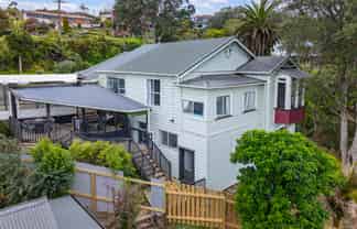 52 Punga Grove Avenue, Riverside