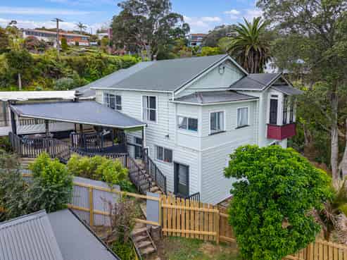 52 Punga Grove Avenue, Riverside