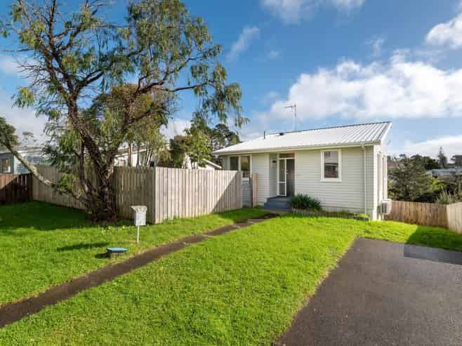 73 Taurus Crescent, Beach Haven