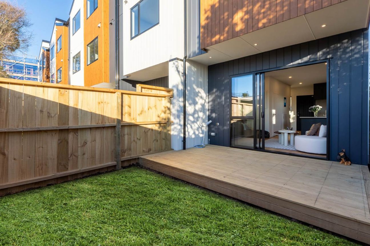 Precise on Lake – Modern Terraced Homes in Belmont - Bild 4