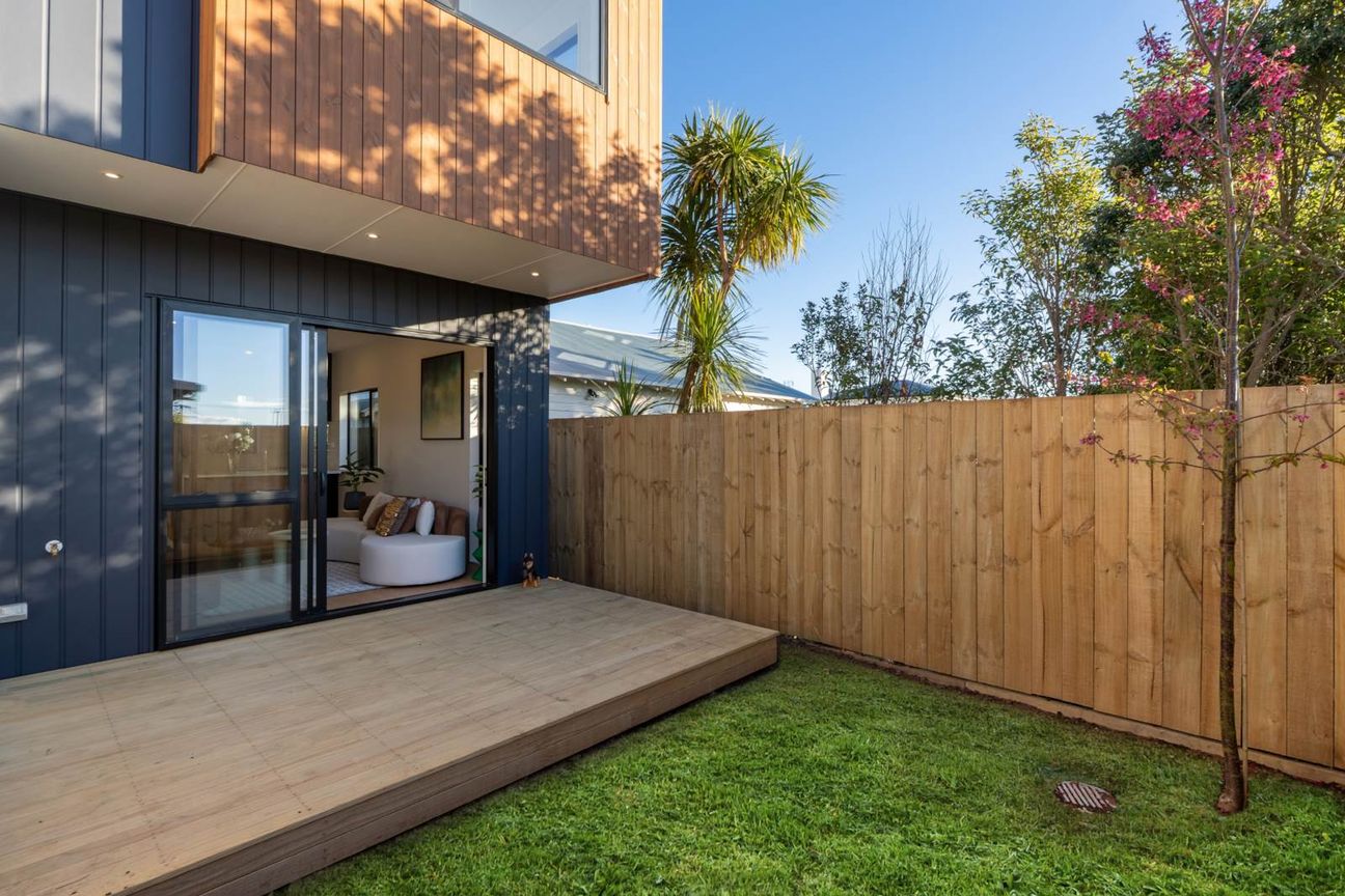 Precise on Lake – Modern Terraced Homes in Belmont - Bild 3