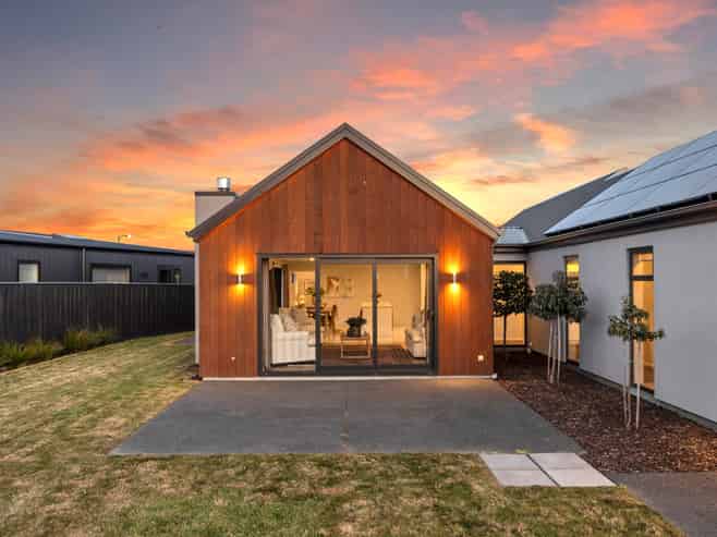 16 Eleanor Lane, Casebrook
