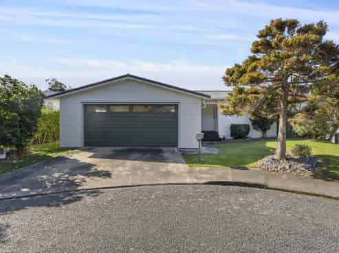 13 Chorley Grove, Churton Park