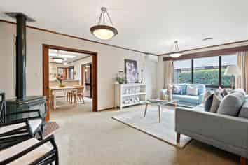 17 Brockton Avenue, Conifer Grove