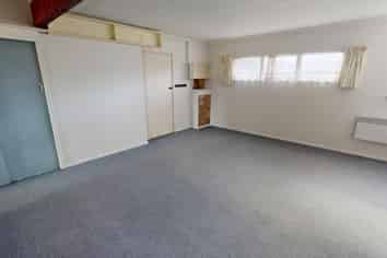 235B Manly Street (Bottom Flat), Paraparaumu Beach