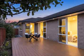 11 Ian Gordon Lane, Orewa