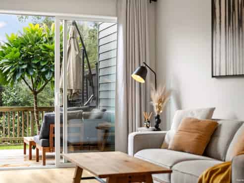 21 Kaimai Avenue, Massey