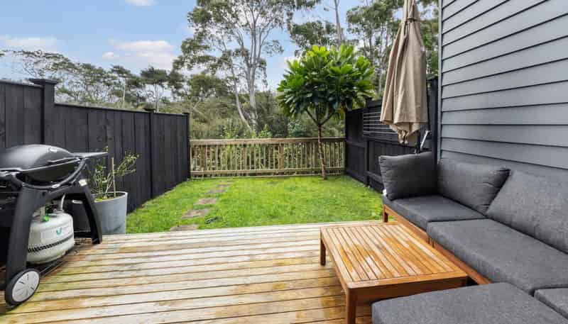21 Kaimai Avenue, Massey