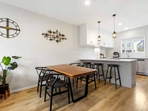 21 Kaimai Avenue, Massey