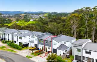 21 Kaimai Avenue, Massey