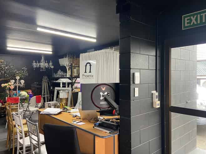 Te Rapa Warehouse with Offices / Showroom