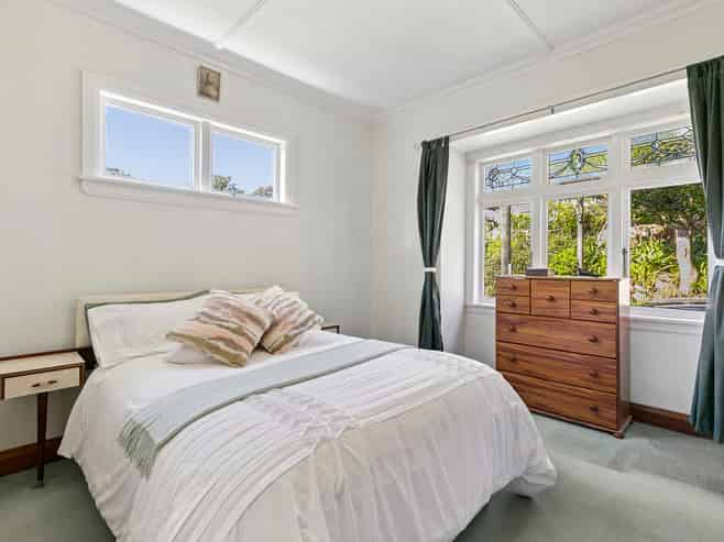 8 & 6 Tyne Street, Island Bay