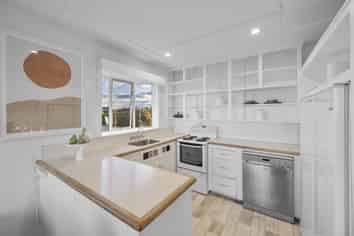 14 Le Quesne Road, Bay View