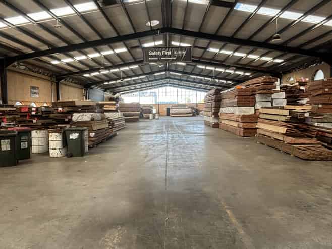 Highly functional 1150sqm Industrial– Airport Oaks