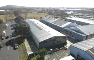 Highly functional 1150sqm Industrial– Airport Oaks