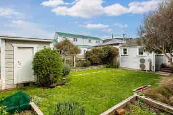 107 Onepu Road, Lyall Bay