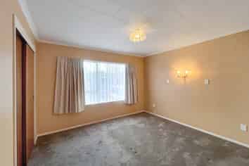 5 Chertsey Court, Roslyn