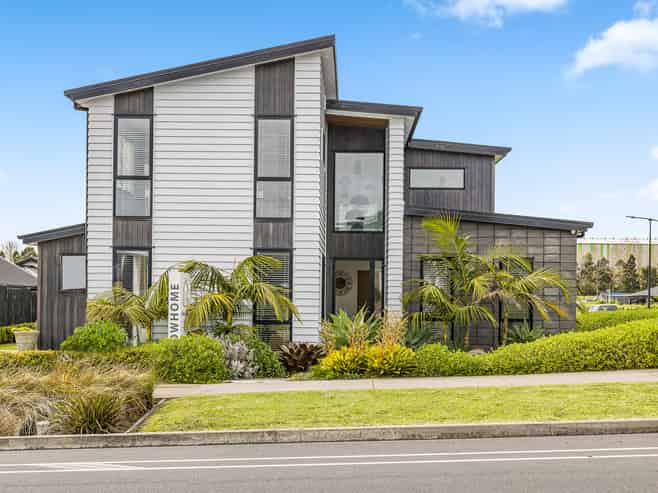 53 Maurice Kelly Road, Milldale