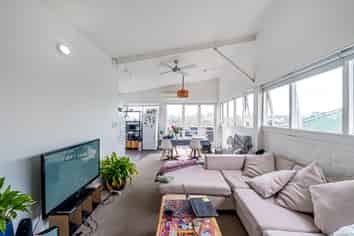 507  New North Road, Kingsland