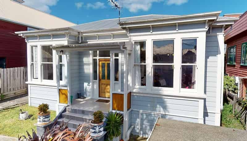 10 Dawson Street, Berhampore