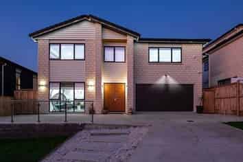 Granny/41 Tims Crescent, Flat Bush