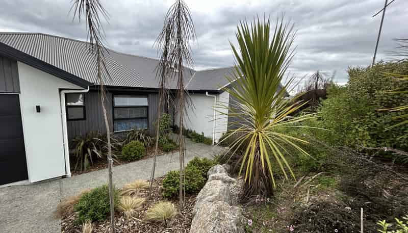 30 Katania Heights, Brightwater