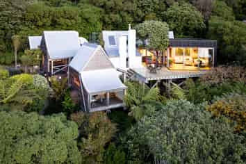 77 Palliser Road, Roseneath