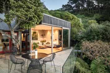 77 Palliser Road, Roseneath