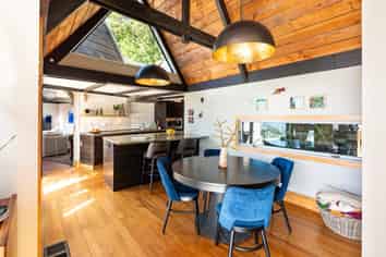 77 Palliser Road, Roseneath