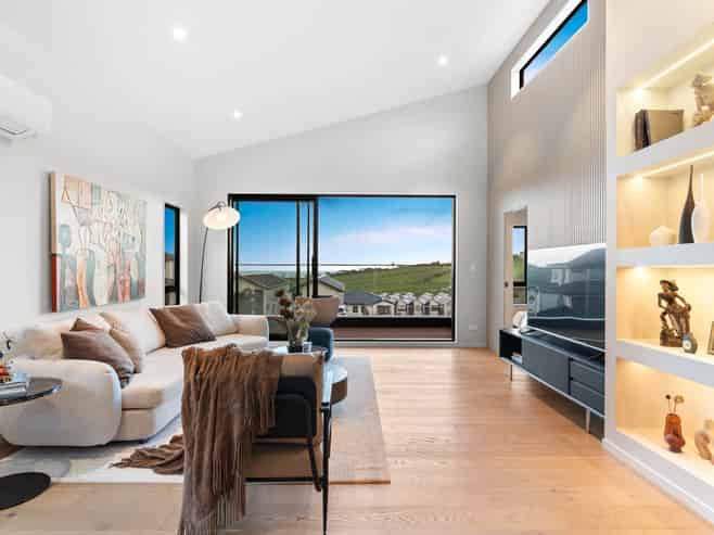 54 Matangi View Drive, Orewa